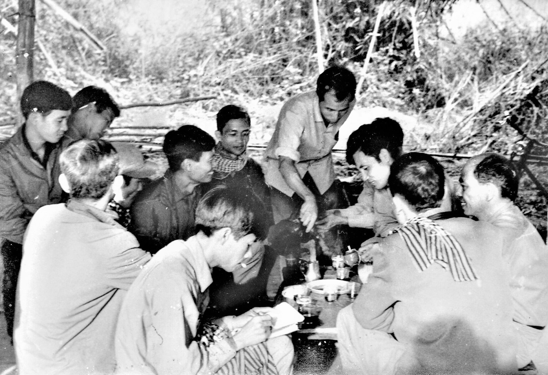 Fotoğraf 3 - Cephede Liberation Gazetesi