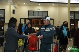 W-gia dinh 13 nguoi .JPG.jpg