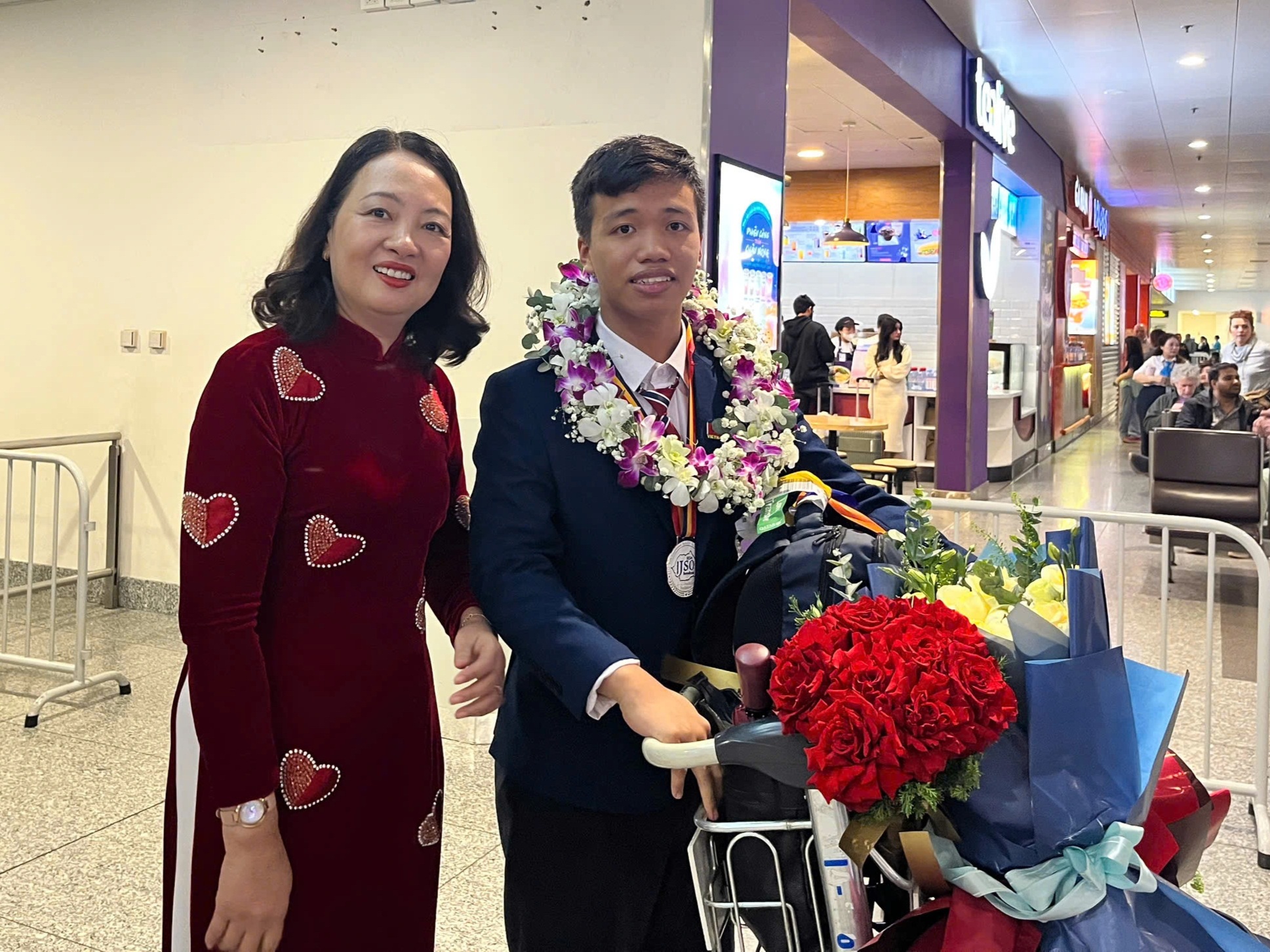 Χάλκινο Μετάλλιο IJSO 2024 Nguyen Thanh Nhan: Η μικρή χελώνα έφτασε στη γραμμή τερματισμού - 4 Huy chương đồng IJSO 2024 Nguyễn Thành Nhân: Chú rùa nhỏ đã về đích - 4