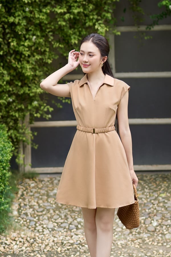 Bersinar terang pada hari musim bunga dengan keindahan lembut skirt berkobar - Foto 8. Tỏa sáng ngày xuân với vẻ đẹp dịu dàng của váy xòe- Ảnh 8.