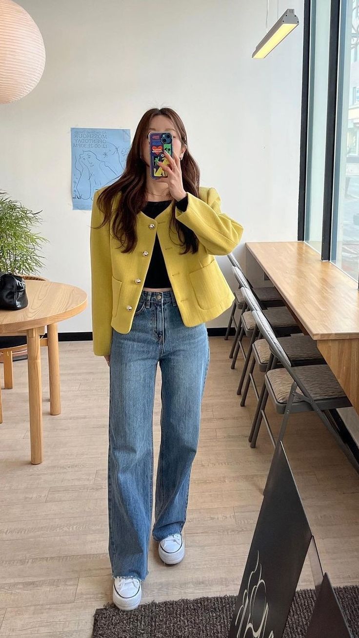 Την 6η ημέρα του Τετ, τα 12 ζώα του ζωδιακού κύκλου θα πρέπει να φορούν αυτά τα χρώματα για να έχουν μια καλή νέα χρονιά. Mùng 6 Tết đi làm lại, 12 con giáp nên mặc những màu này để năm mới