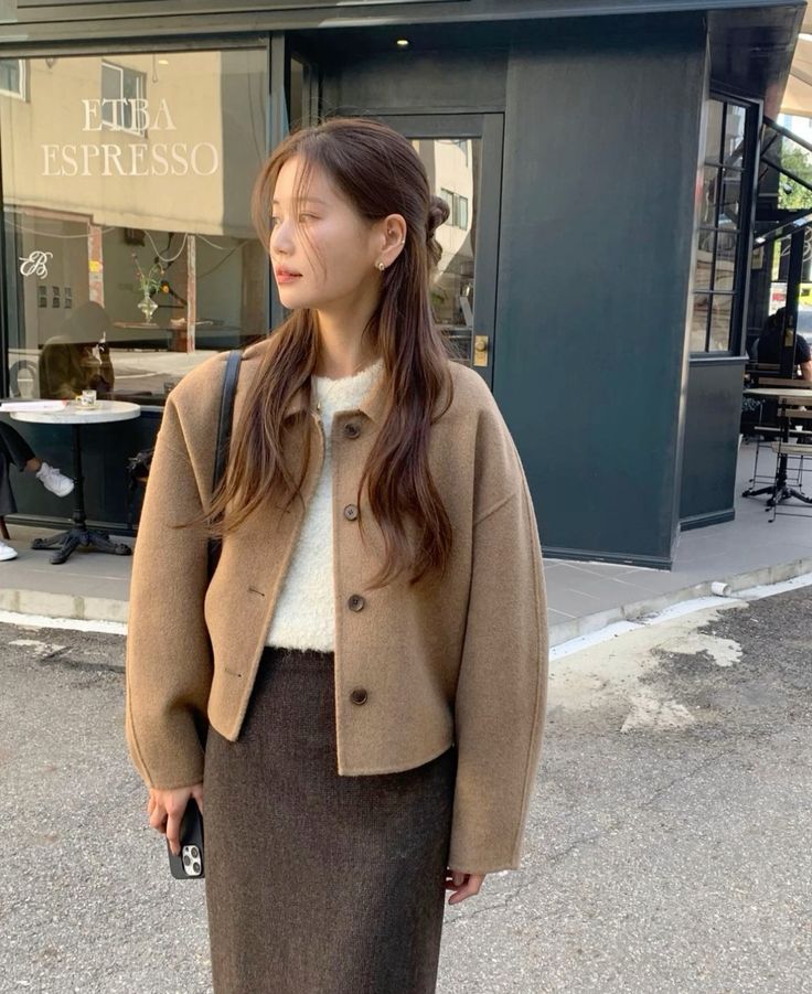 Την 6η ημέρα του Τετ, τα 12 ζώα του ζωδιακού κύκλου θα πρέπει να φορούν αυτά τα χρώματα για να έχουν μια καλή νέα χρονιά. Mùng 6 Tết đi làm lại, 12 con giáp nên mặc những màu này để năm mới