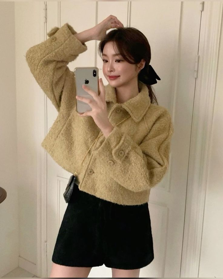 Την 6η ημέρα του Τετ, τα 12 ζώα του ζωδιακού κύκλου θα πρέπει να φορούν αυτά τα χρώματα για να έχουν μια καλή νέα χρονιά. Mùng 6 Tết đi làm lại, 12 con giáp nên mặc những màu này để năm mới