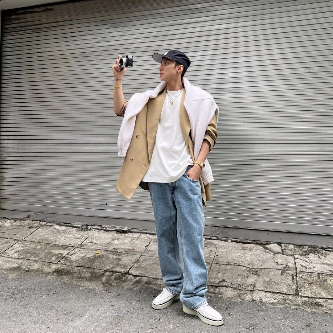 Sơn Tùng M-TP phối đồ cực chất với kiểu quần jeans kén người mặc - 7 Sơn Tùng M-TP phối đồ cực chất với kiểu quần jeans kén người mặc - 7