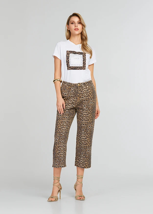 Mångsidiga beskurna byxor skapar en romantisk stil för dejter - Bild 5. Những chiếc quần crop đa năng tạo phong cách lãng mạn để đi hẹn hò- Ảnh 5.