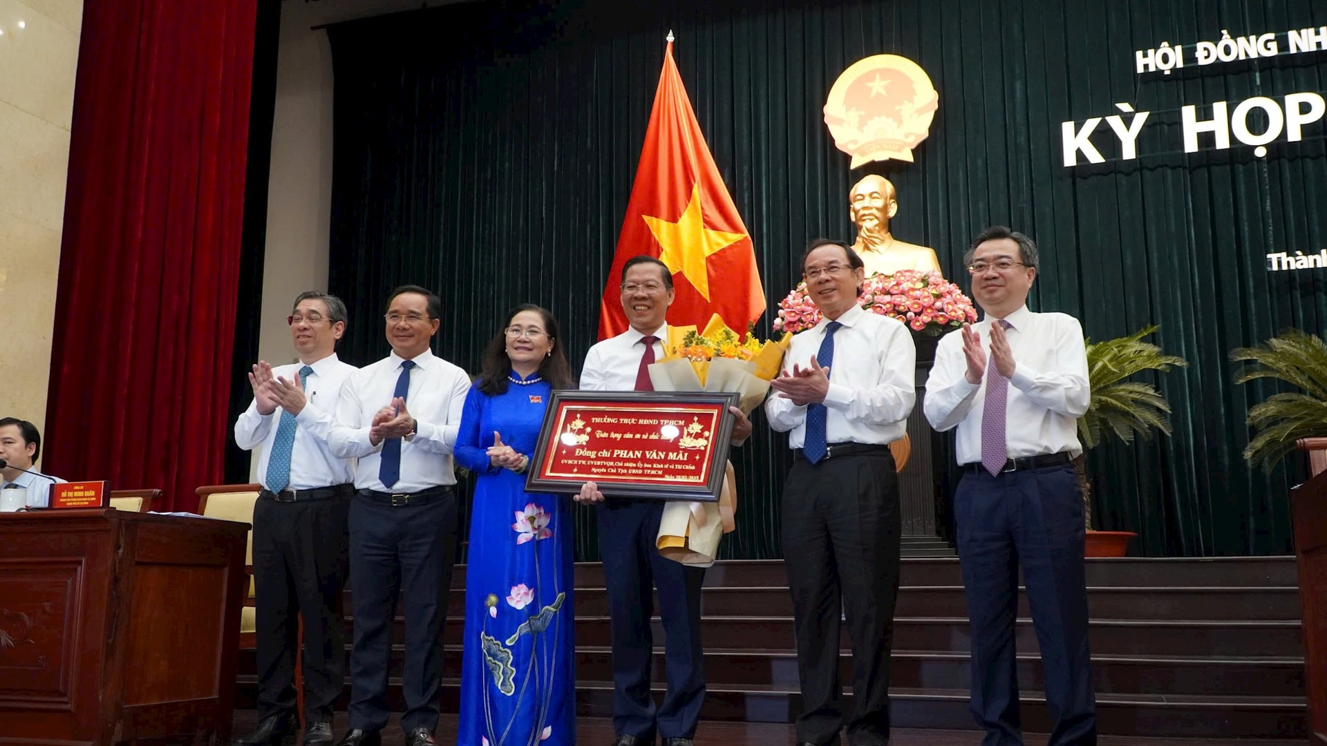 Encik Phan Van Mai 1