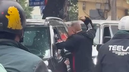 xo xat pho cua dong.jpg