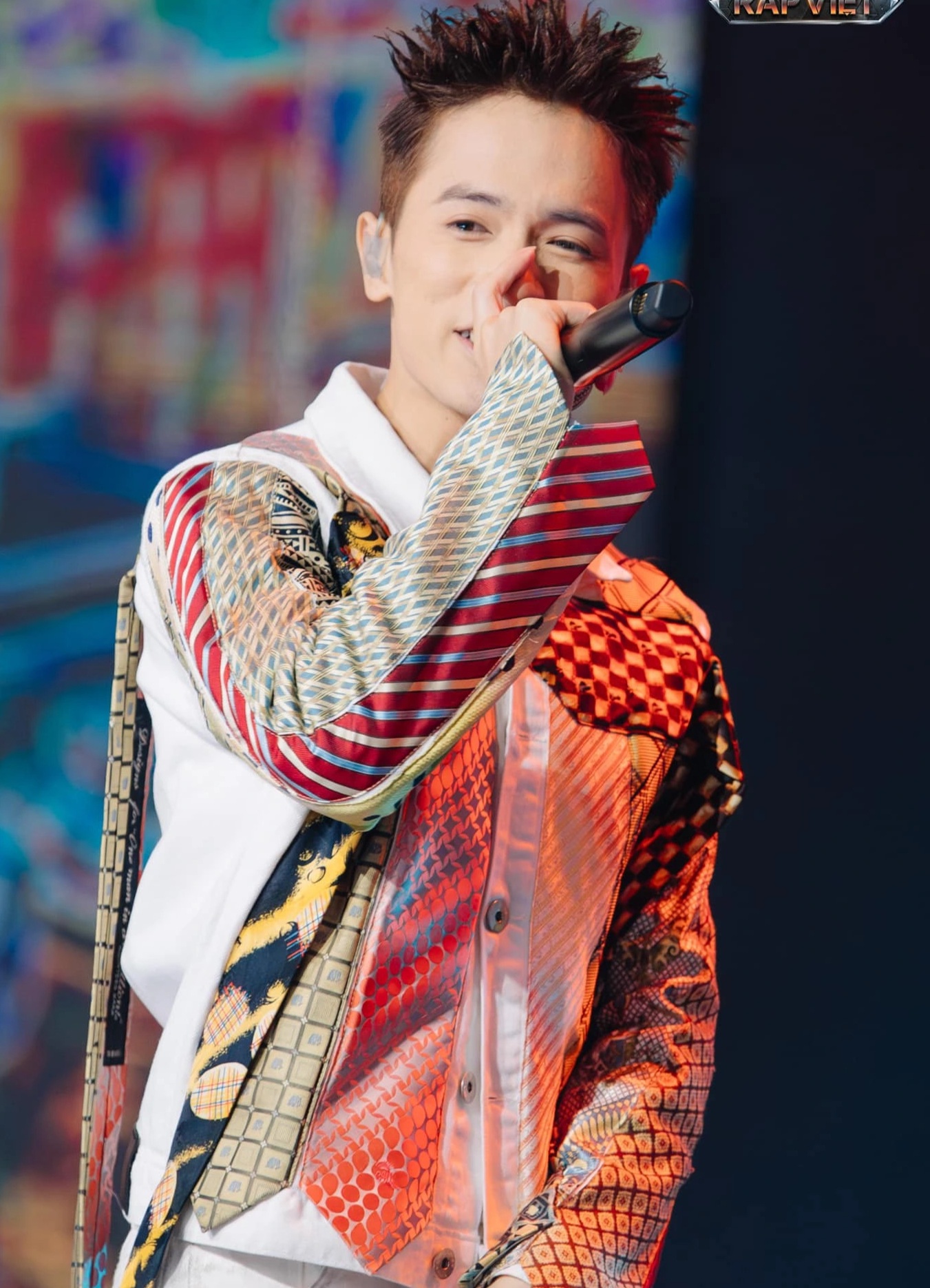 ยอดวิว 1 พันล้านวิว เสี่ยงไหมที่เพลงเวียดนามจะเฟื่องฟูและหายไปเพราะ TikTok - 3 Không sao cả hút 1 tỷ view và nguy cơ nhạc Việt sớm nở tối tàn vì TikTok? - 3