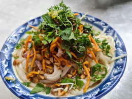 Ngo Uy ile Ekşi Pho.jpg