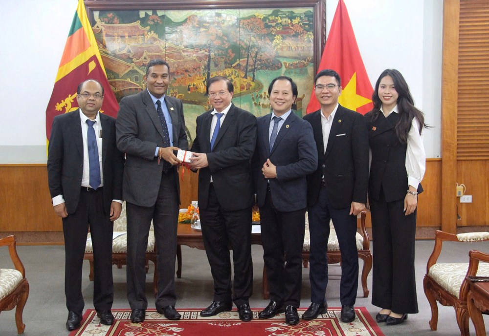 Promouvoir la coopération culturelle, sportive et touristique entre le Vietnam et le Sri Lanka - Photo 4. Thúc đẩy hợp tác văn hóa, thể thao và du lịch Việt Nam- Sri Lanka - Ảnh 4.