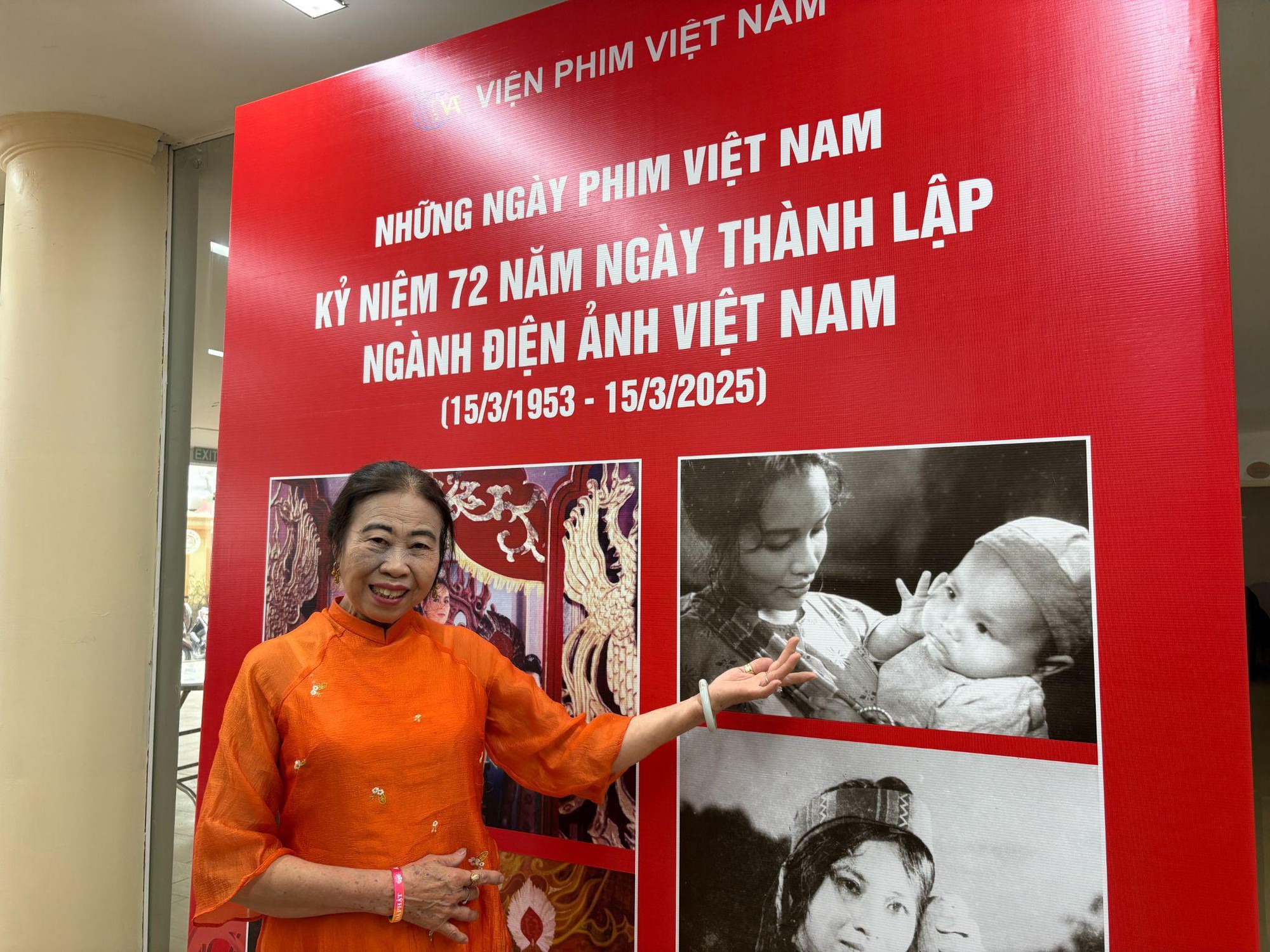 टू मदर्स - निर्देशक गुयेन खाक लोई की क्लासिक फिल्म 50 साल बाद दर्शकों के सामने आई - फोटो 4. Hai người mẹ- Bộ phim kinh điển của đạo diễn Nguyễn Khắc Lợi tái ngộ khán giả sau 50 năm - Ảnh 4.