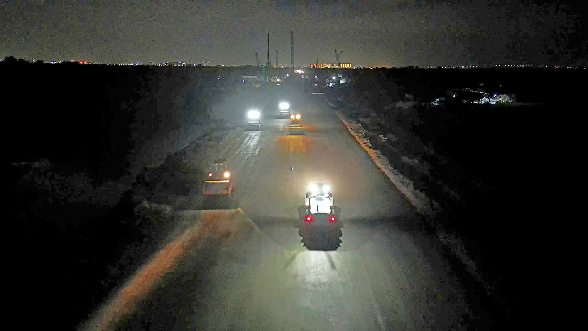 Πόλη Χο Τσι Μινχ: Μια σειρά από έργα οδηγούν σε αγώνα δρόμου προς τη γραμμή τερματισμού στις 30 Απριλίου - Φωτογραφία 2. TP.HCM: Loạt công trình chạy nước rút về đích dịp 30/4- Ảnh 2.