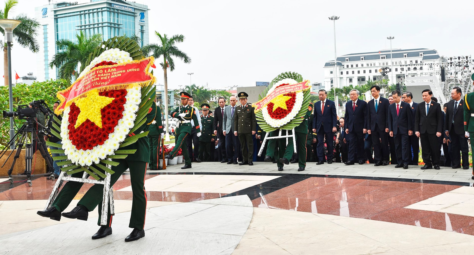 Đà Nẵng dâng hoa1662