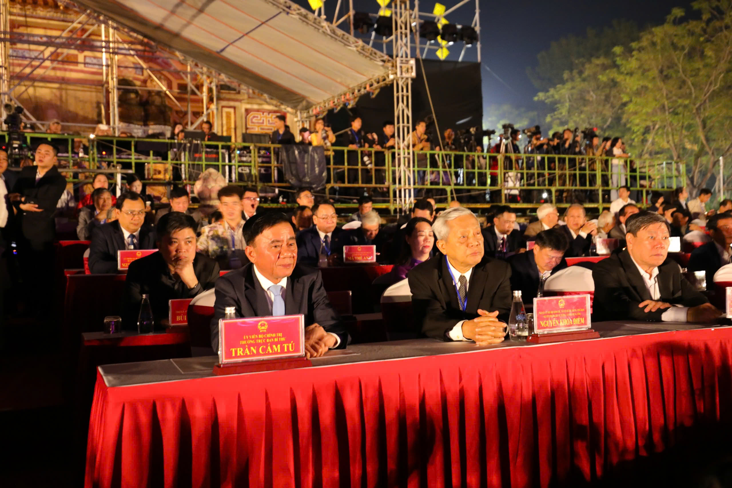 ເປີດປີທ່ອງທ່ຽວແຫ່ງຊາດ 2025: “ເຫ້ວ - ນະຄອນຫຼວງບູຮານ, ກາລະໂອກາດໃໝ່” - ຮູບທີ 1. Khai mạc Năm Du lịch quốc gia 2025: