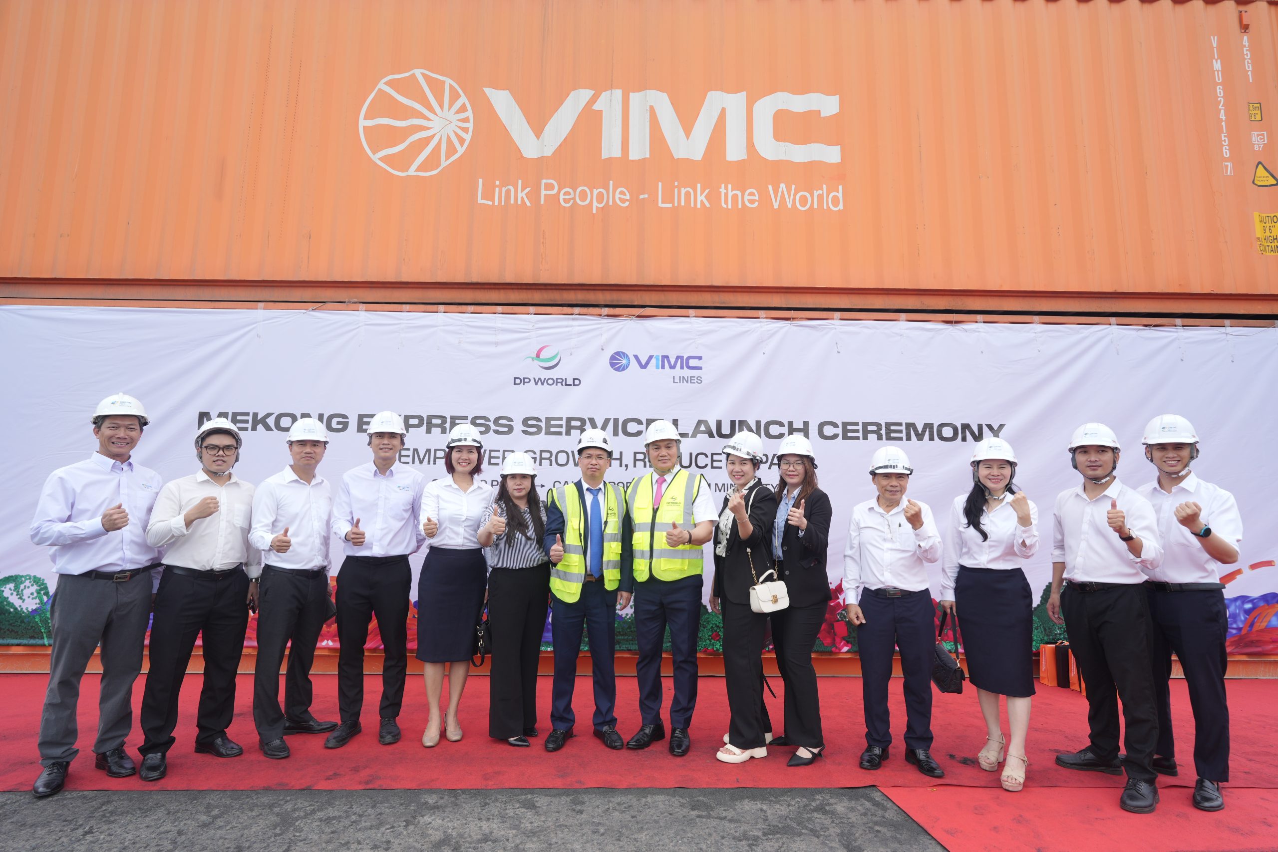 VIMC Lines bắt tay DP World khai trương tuyến Mekong Express.